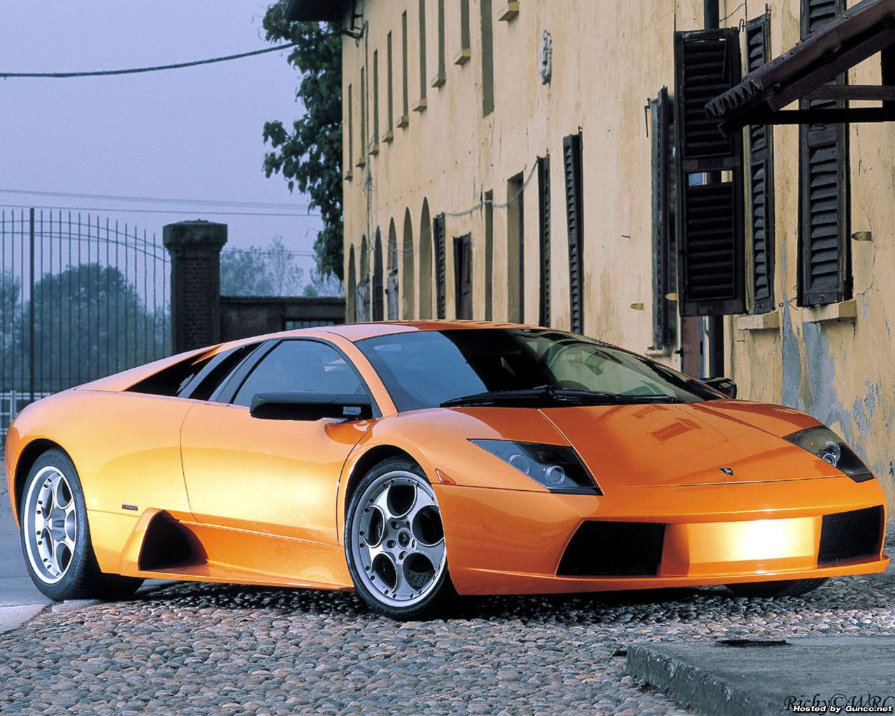 Lamborghini.jpg